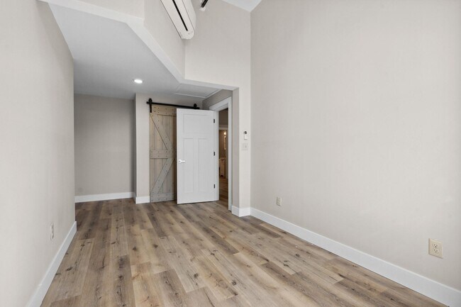 Building Photo - 121 Public Sq