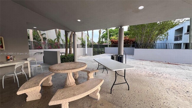 Building Photo - 13255 SW 88th Ln