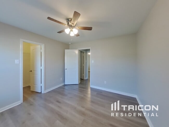 Building Photo - 1026 Barrymore Ln