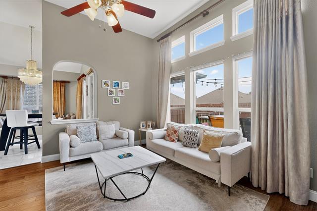 Building Photo - 2345 Fountain Gate Dr