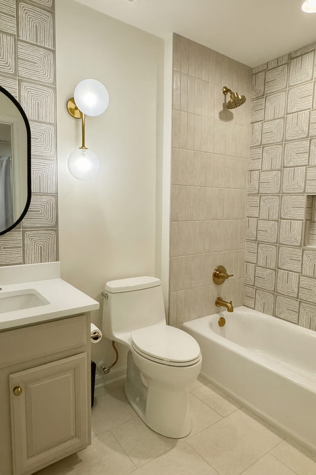 Building Photo - 250 W Bland St