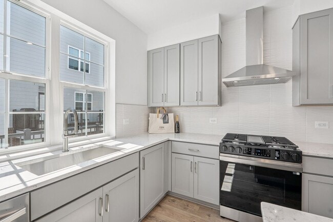 Building Photo - Brand New 4 Bedroom, 3.5 Bath Townhome in King Farm!