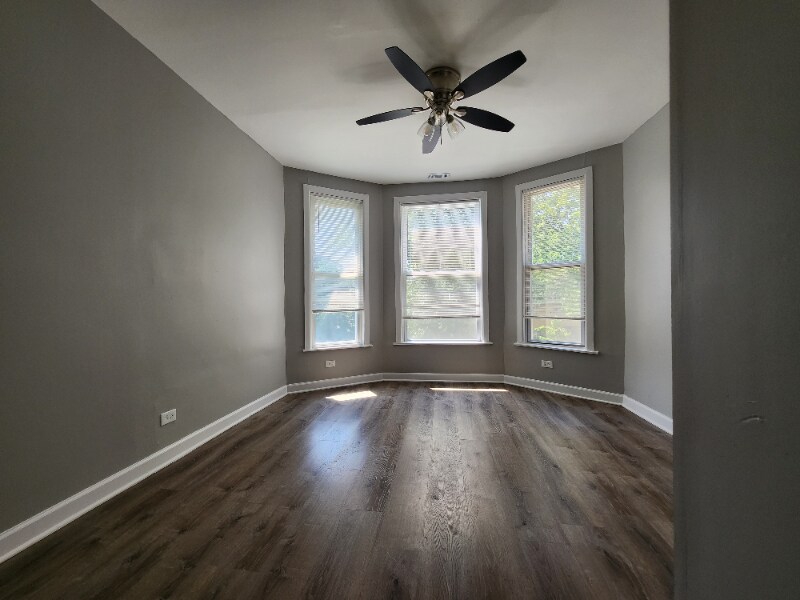 Building Photo - 7308 S Kenwood Ave