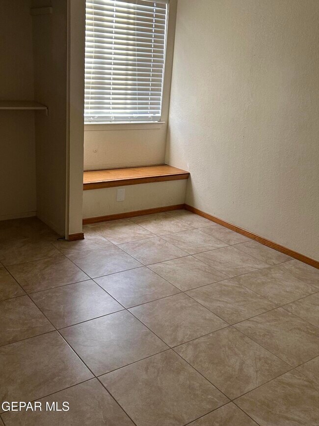 Building Photo - 11300 Lake Nasser Dr