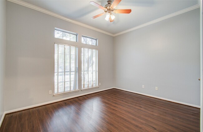 Building Photo - 14731 Raven Hollow Ln