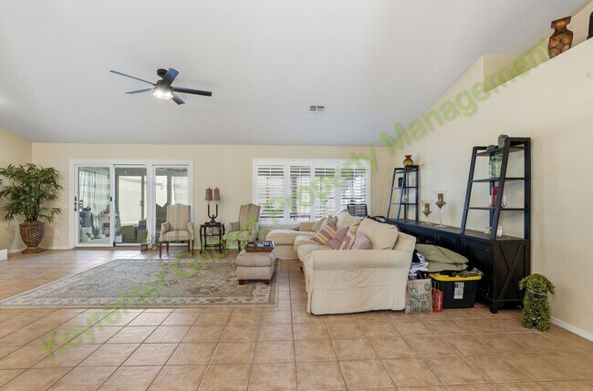 Building Photo - Resort-Style Living with Private Pool in Prime Chandler Location