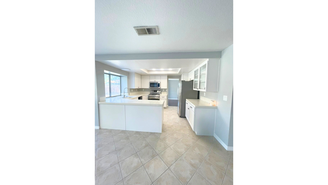 Building Photo - Temecula Pool Home - 4 Bed | 2.5 Bath