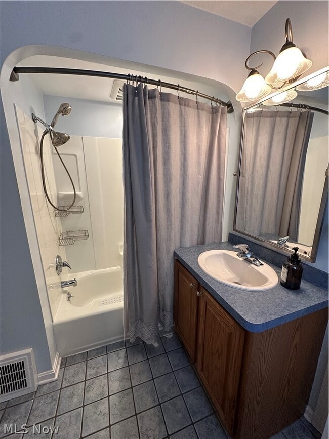 Building Photo - 1579 Laclede Rd