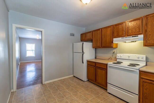 Building Photo - 1609 Poyntz Ave