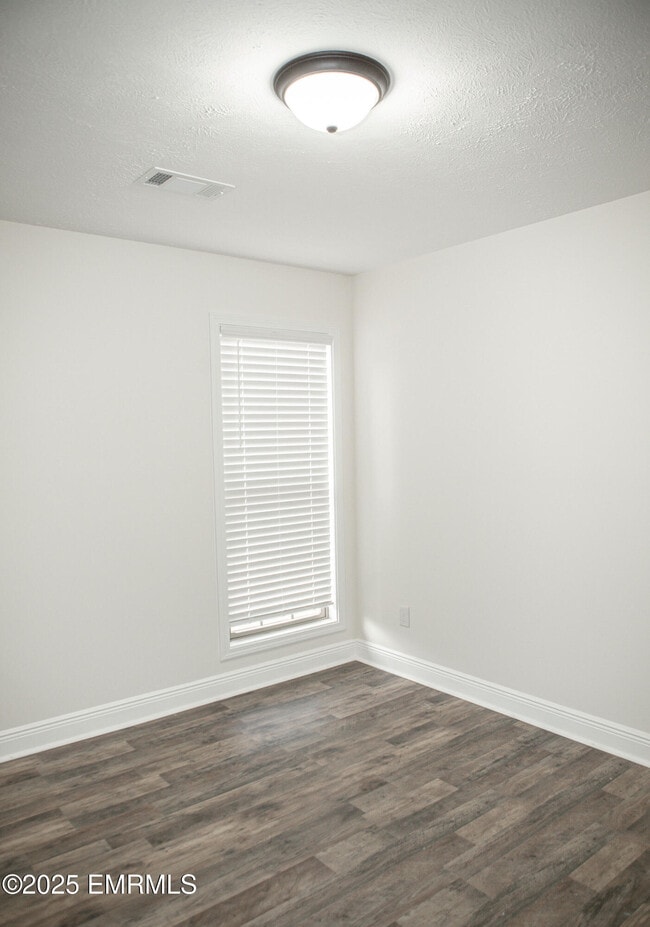 Building Photo - 6821 10th Ave