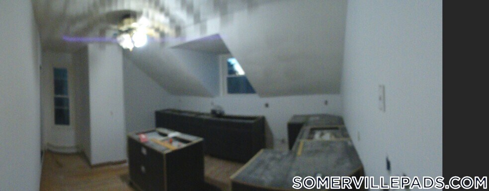 Building Photo - 5 Munroe St