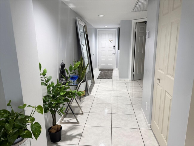 Building Photo - 12500 SW 5th Ct