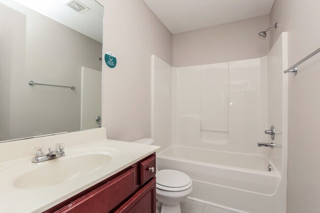 Building Photo - 329 Sarna Dr