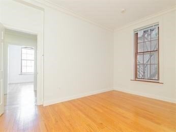Building Photo - 421 Hanover St