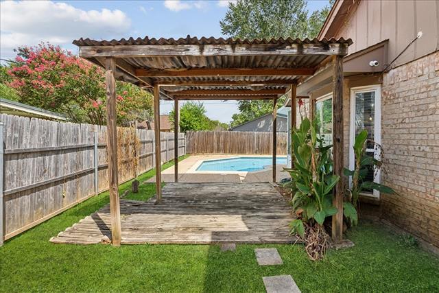 Building Photo - 6227 Springwood Dr