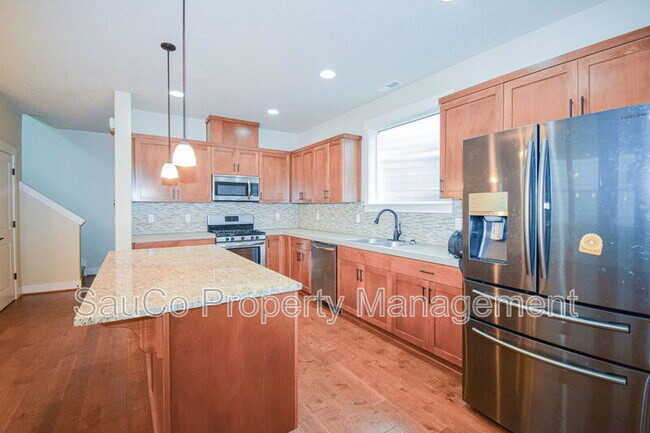 Building Photo - 14983 NW Cosmos St