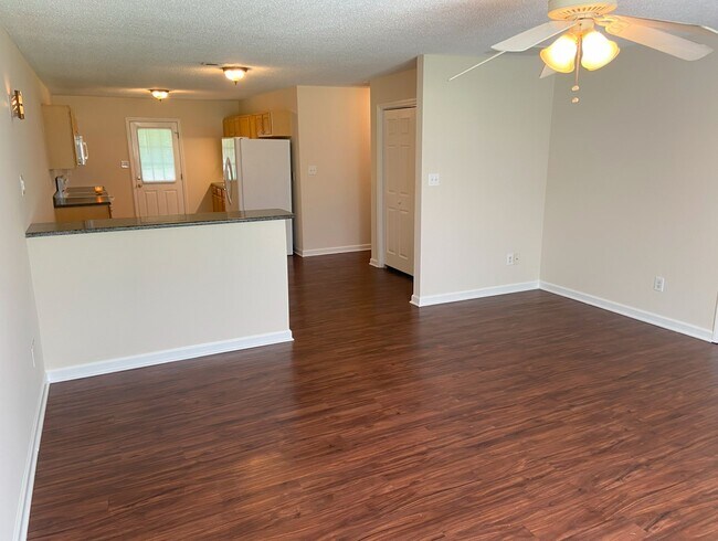Building Photo - 1515 Barbour Rd