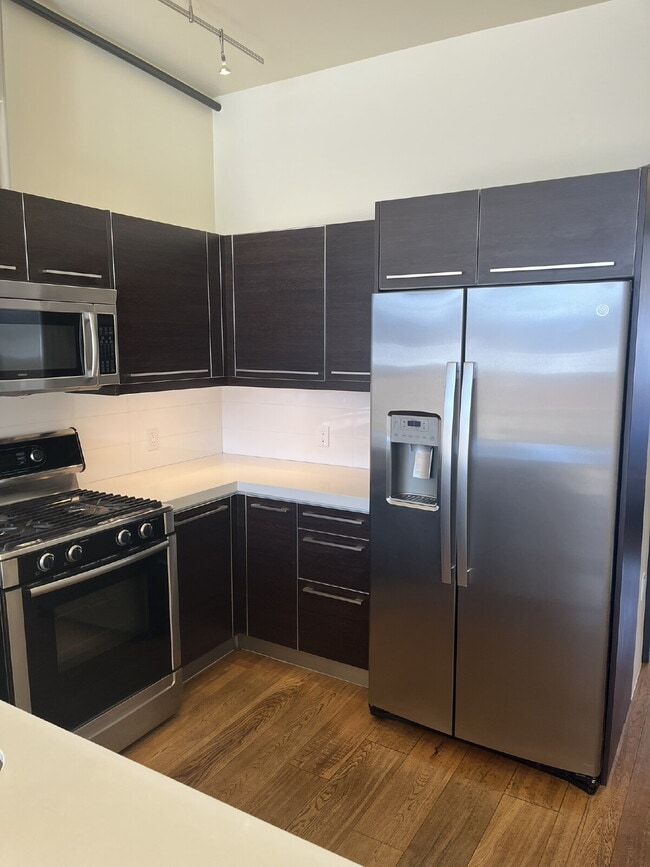 Building Photo - Contemporary 2 bed, 2.5 bath condo in Carbondale w/ stellar Mt. Sopris views