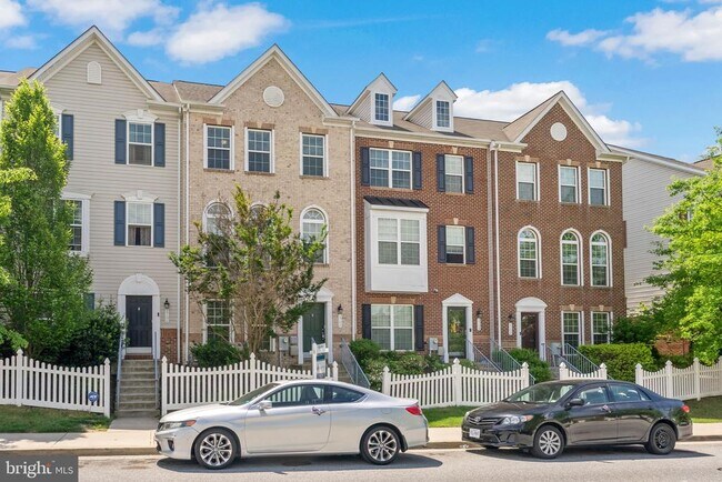 Building Photo - 1706 Fernwood Dr