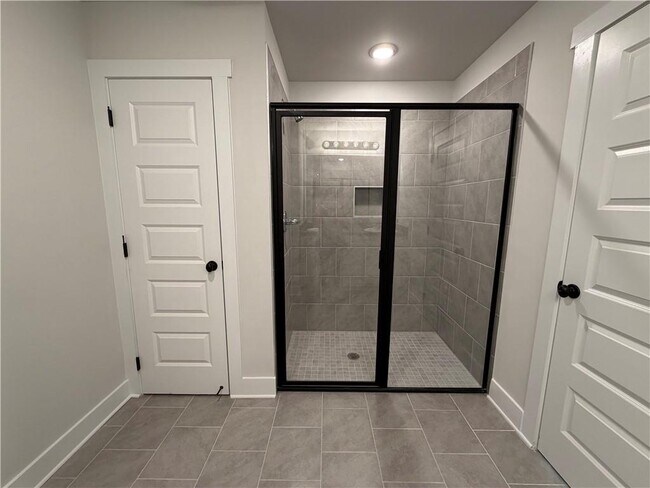 Building Photo - 106 Charlie Wy