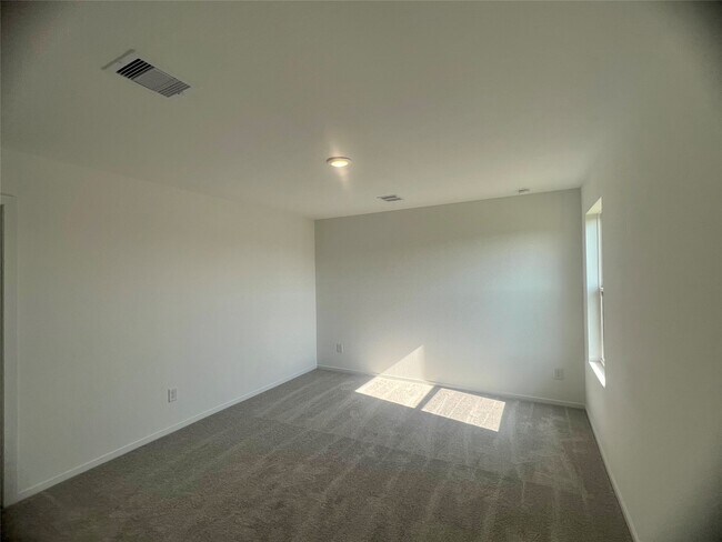 Building Photo - 16802 Great Highlands Dr