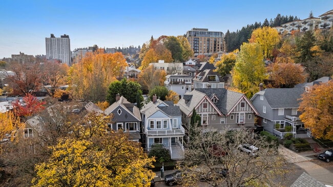 Building Photo - 2338 NW Hoyt St