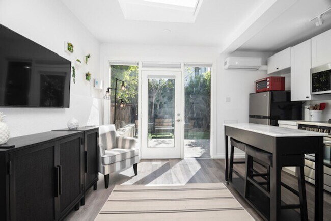 Building Photo - Stunning Furnished Mission Hills Studio w/...