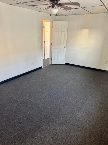 Building Photo - 480 Walnut St