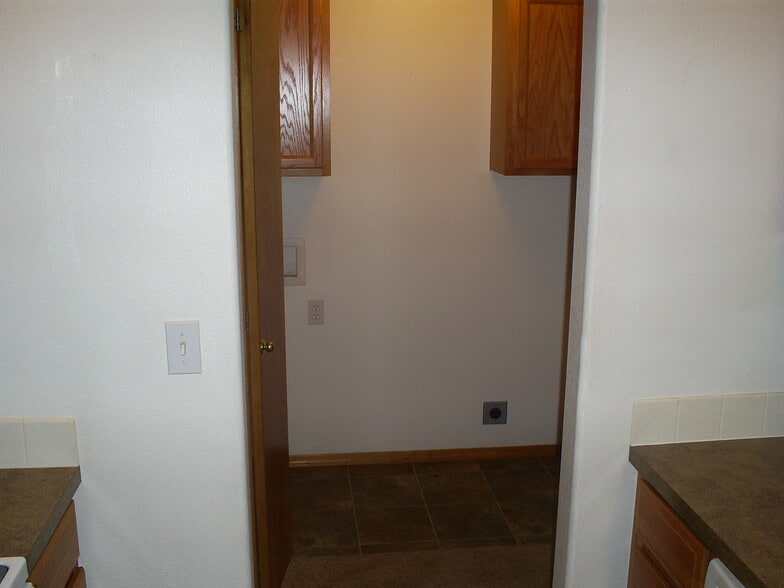 Building Photo - 1457 artesia st