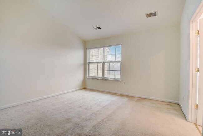 Building Photo - 7111 Beissel Ct