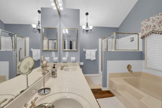 Building Photo - 6509 Enfield Mews