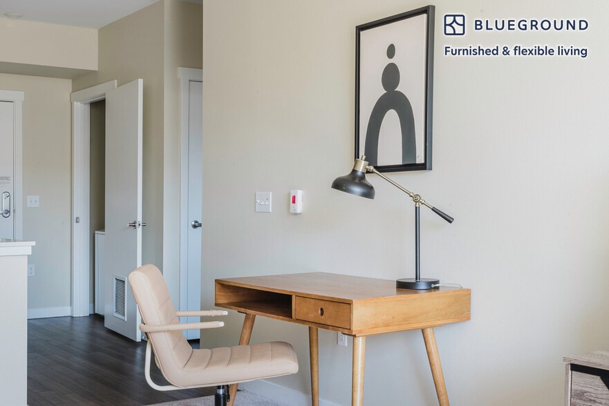 Building Photo - 13403 Newcastle Commons Dr