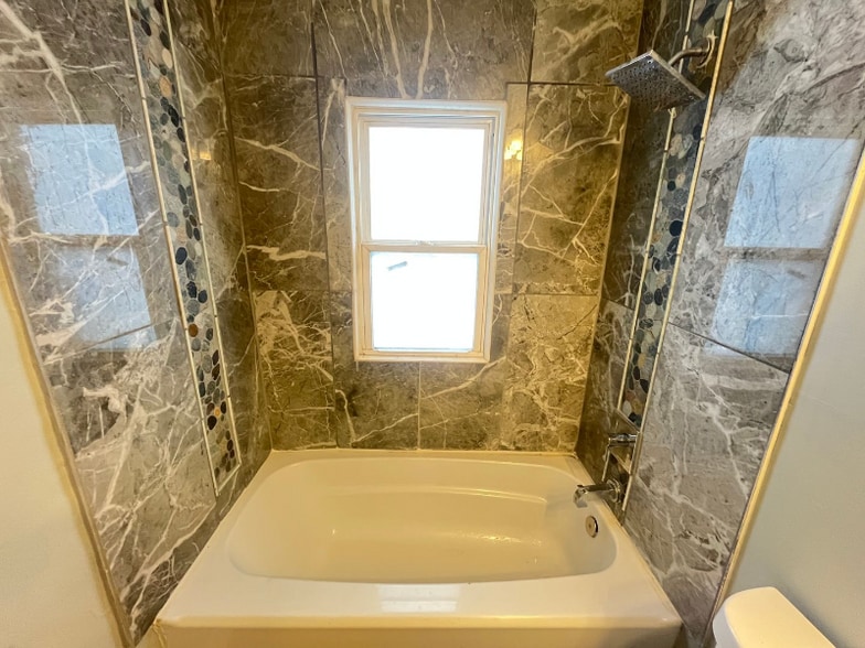 Building Photo - 2505 Crescent Ave