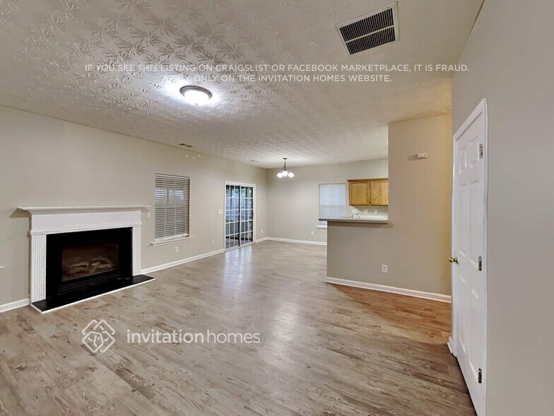 Building Photo - 130 Rosemoore Dr