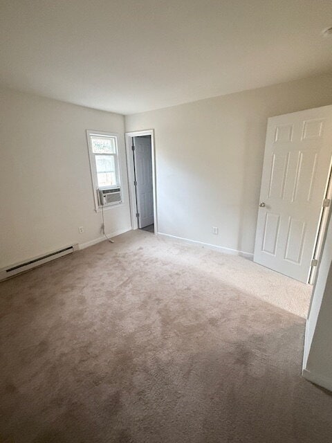 Building Photo - Wonderful 3 Bedroom Home close to Hull Street!