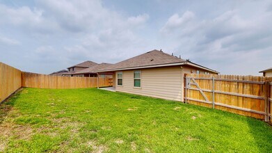 Building Photo - 2 WEEKS FREE RENT + $1,750 A MONTH!