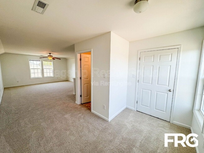 Building Photo - 1021 Jade Ln