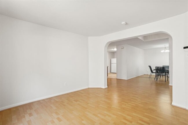 Building Photo - 1617 Gaylord Dr