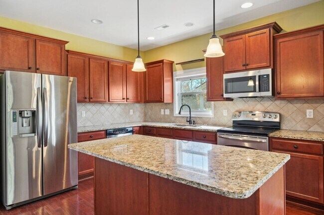 Building Photo - Welcome to this charming 4-bedroom, 2.5-bathroom home located in Durham, NC.!