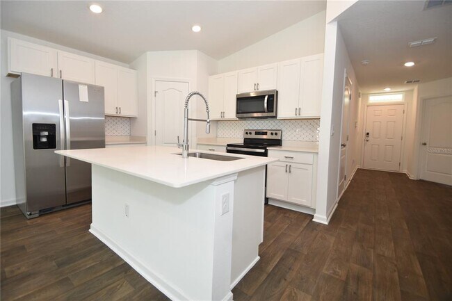 Building Photo - 6 Prosperity Ln
