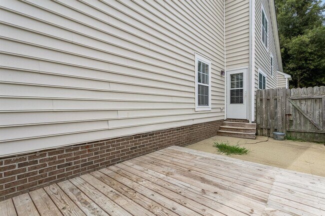 Building Photo - 108 Nathan Pl