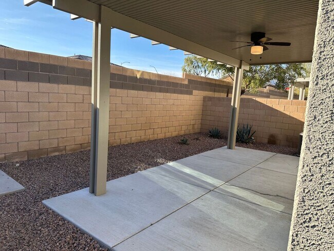 Building Photo - Modern North Las Vegas Townhome with Granite Countertops, Covered Patio & Open-Concept Living