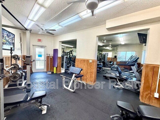 Building Photo - 14903 Imperial Point Dr N