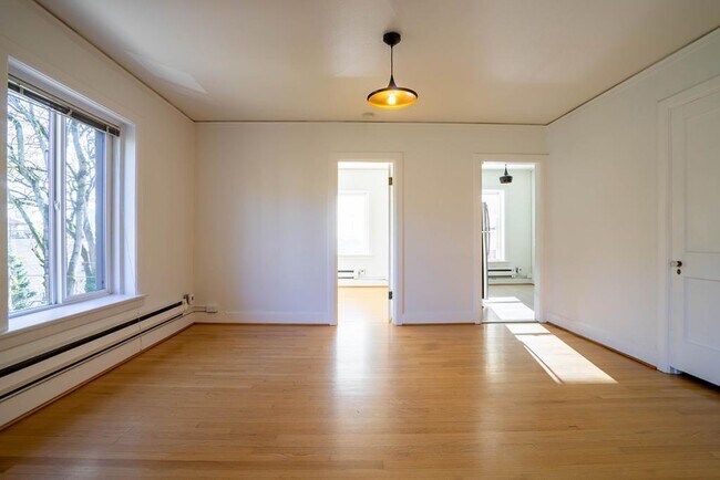 Building Photo - Roundcliffe - 2 bedrooms
