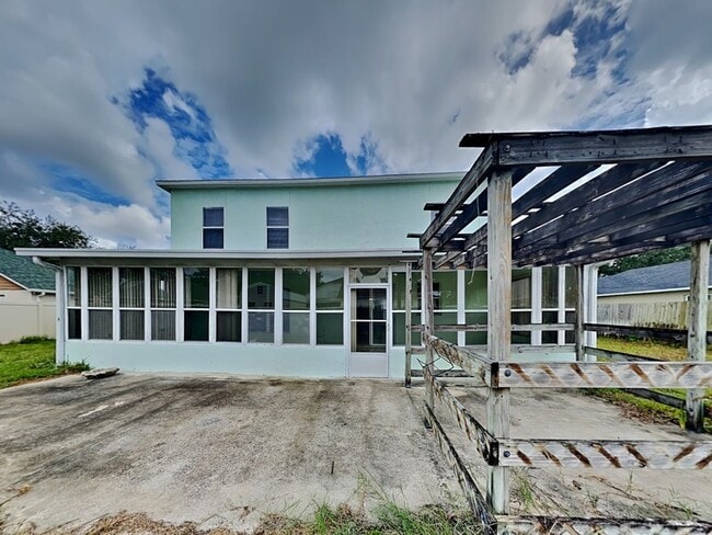 Building Photo - 3233 Kings Ridge Terrace