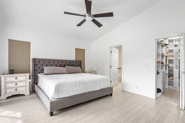 Building Photo - 790 Clearbrook Park Cir