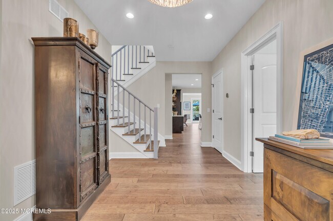 Building Photo - 2118 Edgewood Pl