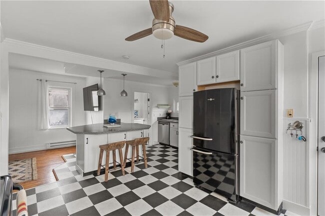 Building Photo - 52 Houston Ave