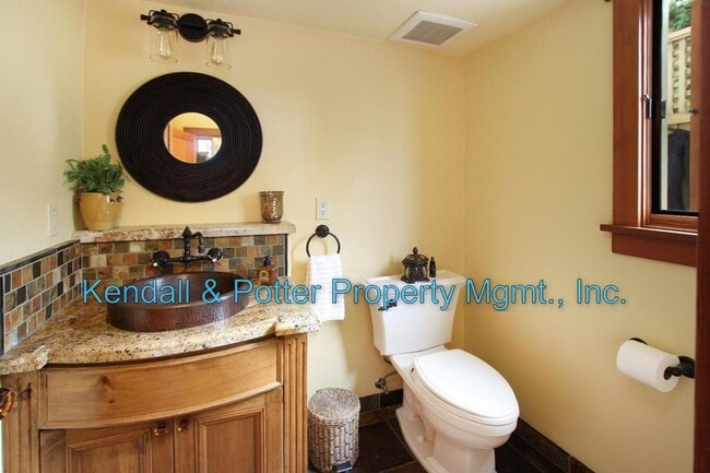 Building Photo - 508 Escalona Dr