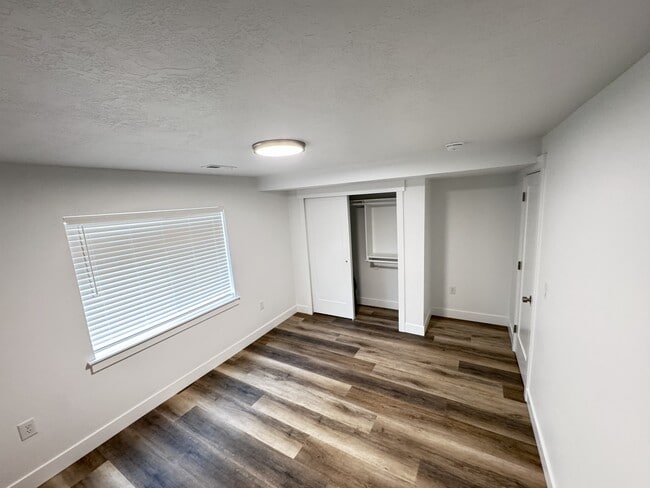 Building Photo - 4214 1470 N